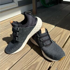 New Balance Women’s Fresh Foam CruzV1 Reissue running Shoe in Black - Size 6.5